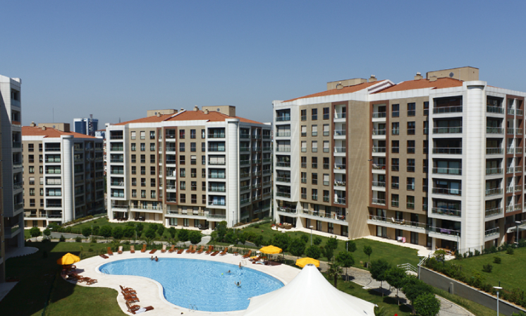 Yılında İstanbul Acıbadem’de 200 bin metrekare alan üzerine konumlanan 750 konutluk Almondhill projesini tamamladık.